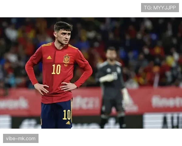 佩德里在哈维执教下蜕变成长，续写巴萨中场传奇