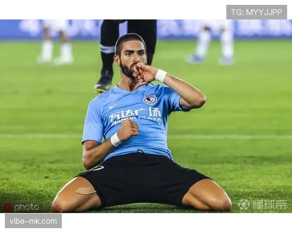 加克波技艺精湛献关键表现,助球队强势逆转局势